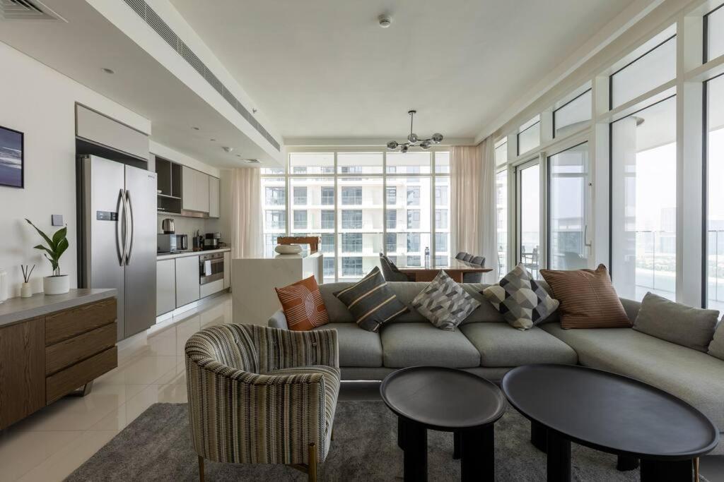 New 3bdr In Sunrise Bay With Own