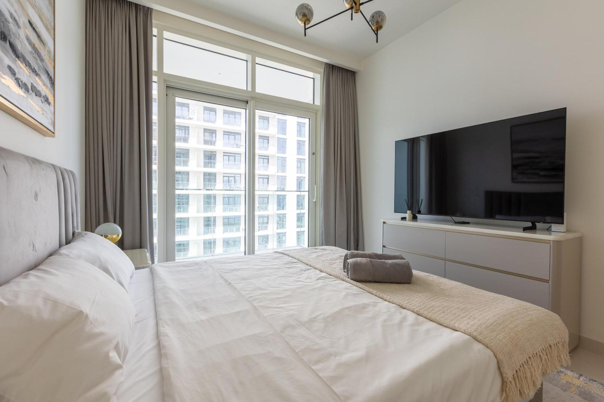 Apartment New 3bdr In Sunrise Bay With Own *