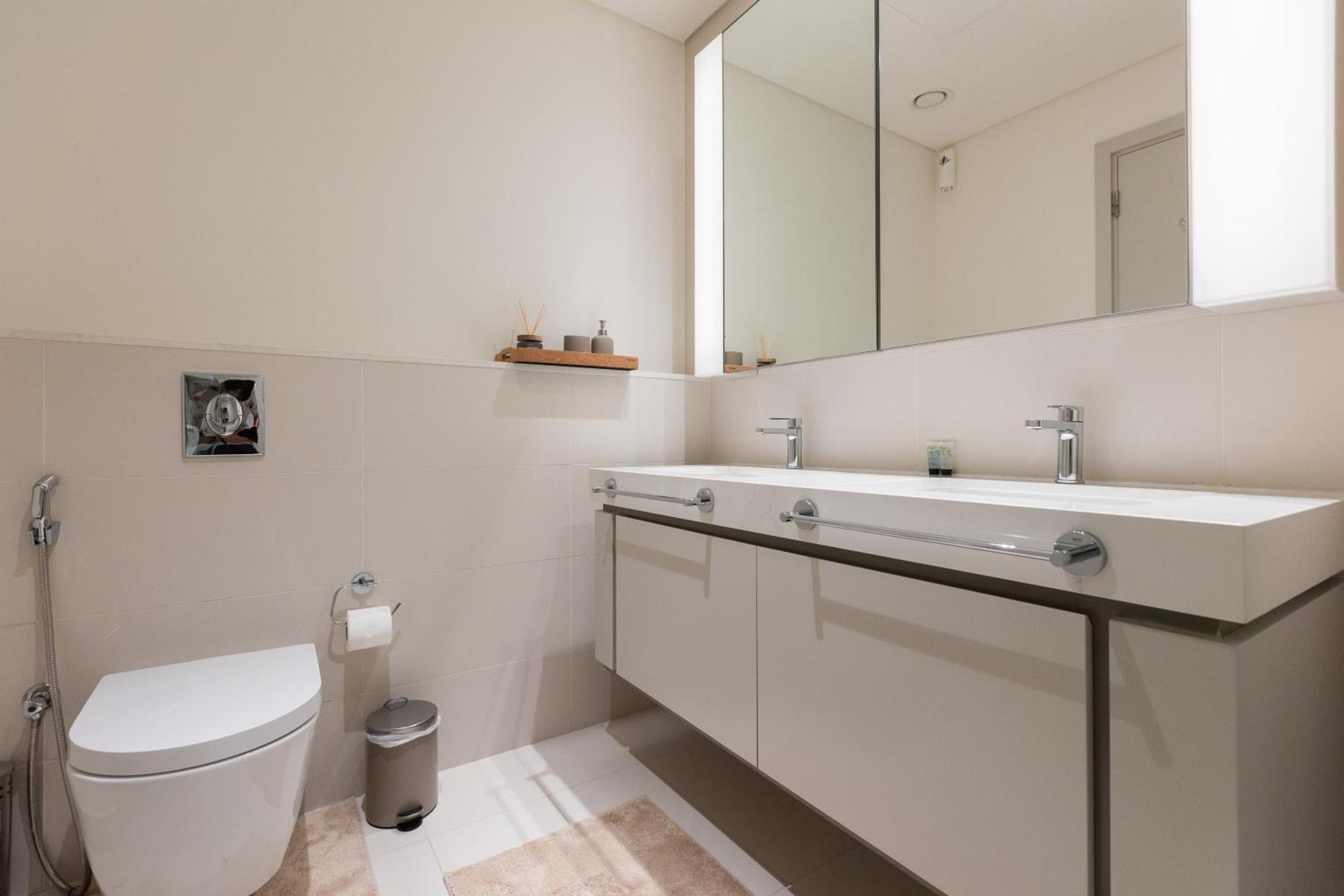 New 3bdr In Sunrise Bay With Own *