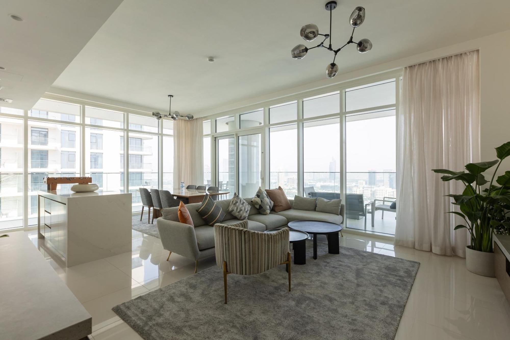 New 3bdr In Sunrise Bay With Own