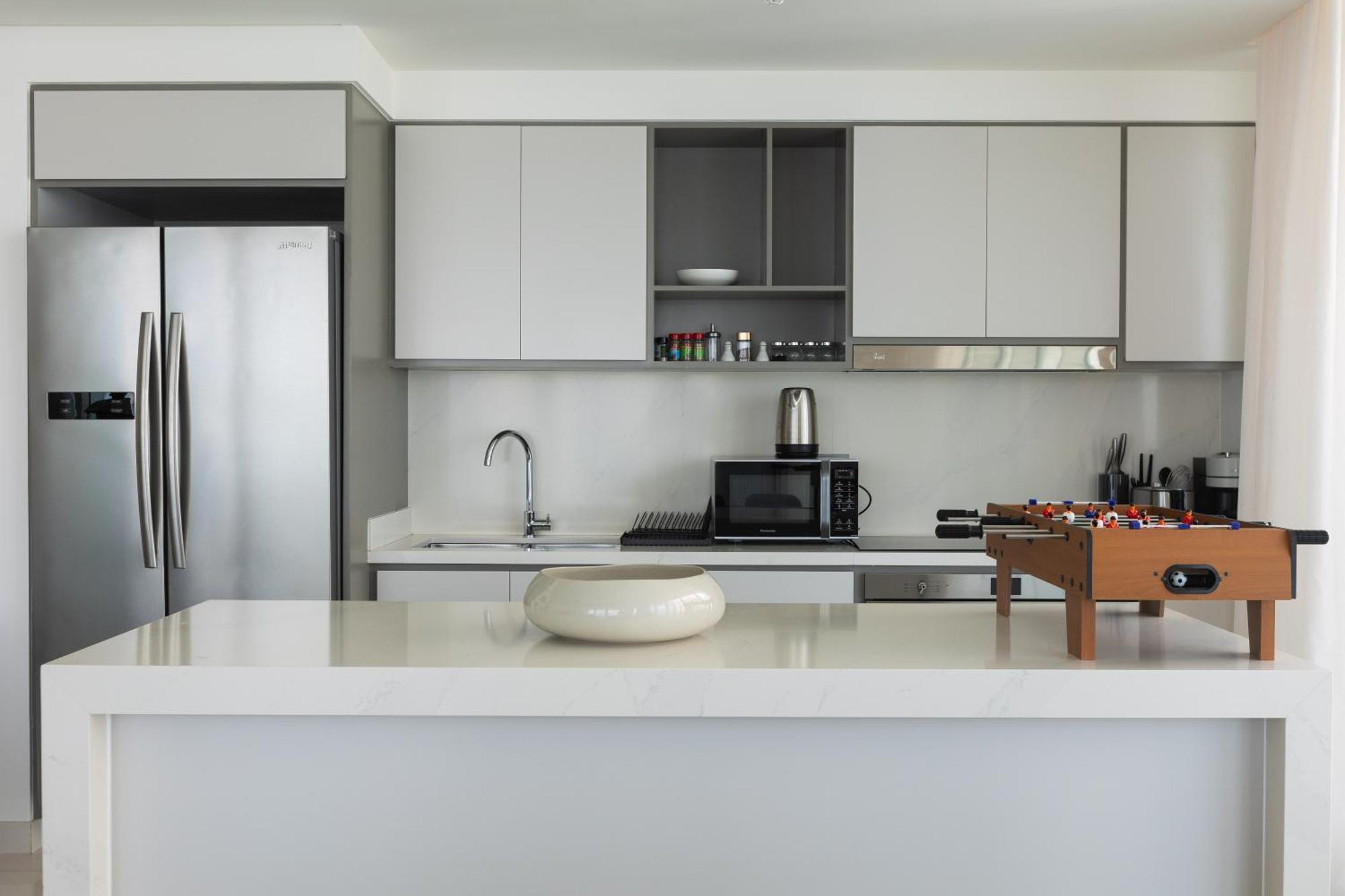 New 3bdr In Sunrise Bay With Own Apartment *