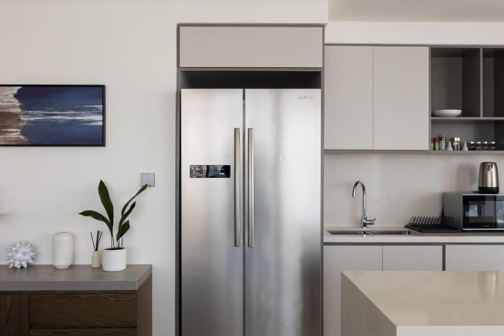 New 3bdr In Sunrise Bay With Own *