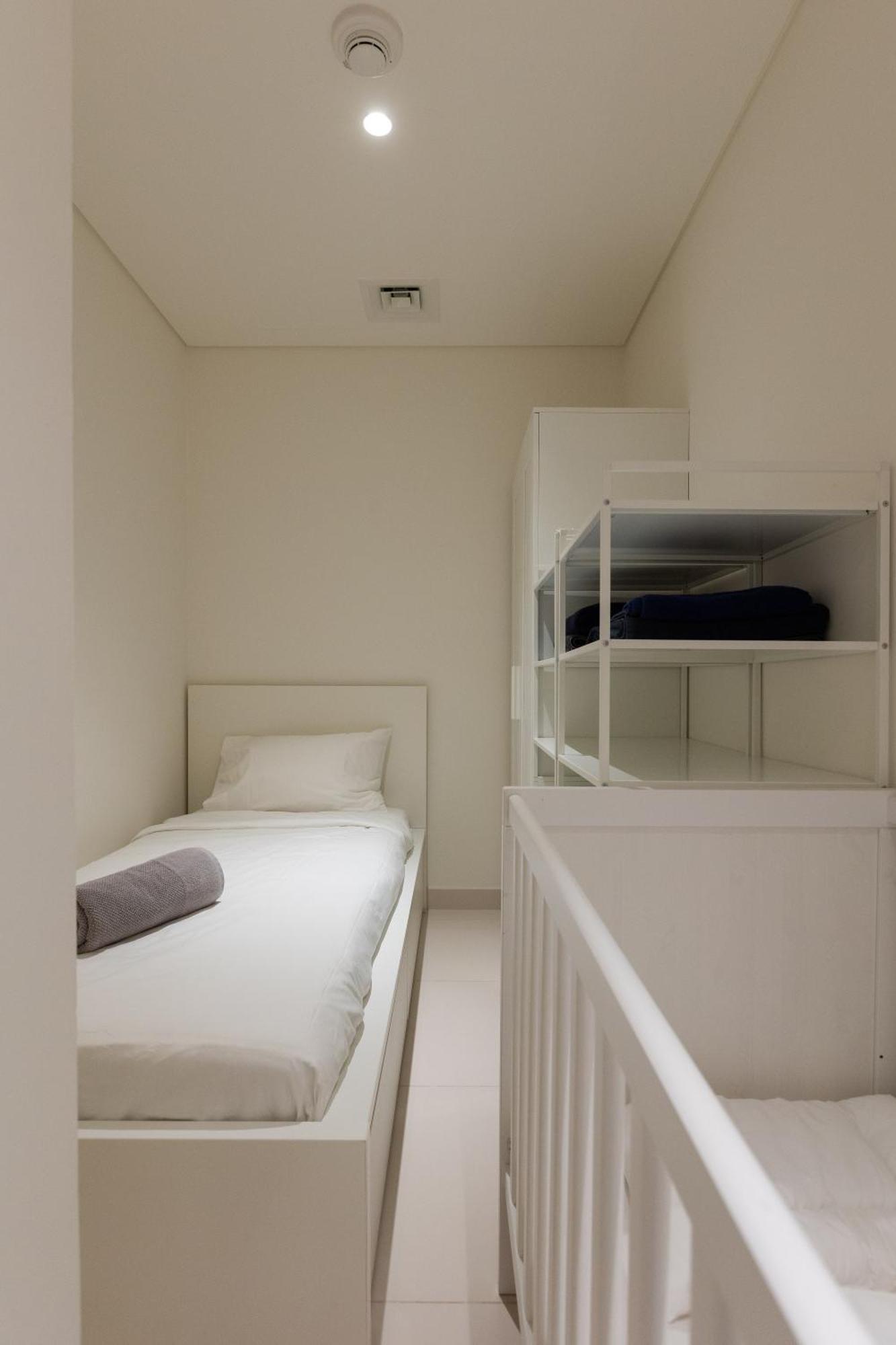 New 3bdr In Sunrise Bay With Own Apartment *